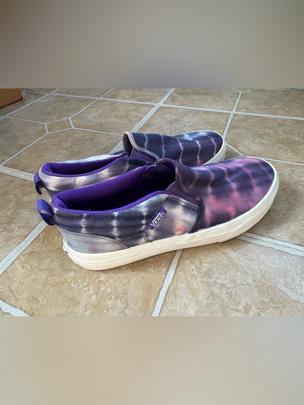 Missy/Women’s Vans Slip-On Sneakers in Purple and White Tie-Dye